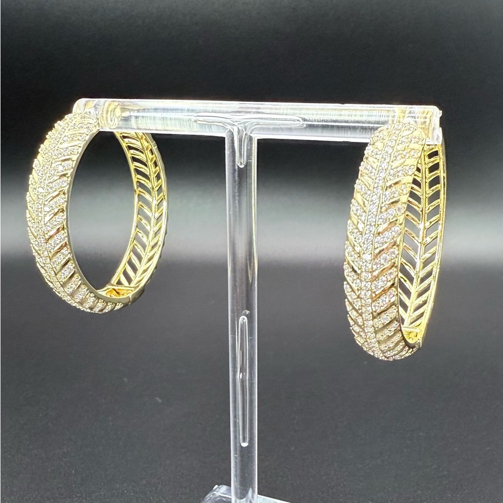 Gold and Silver Leaf Patterned Hoop Bracelet